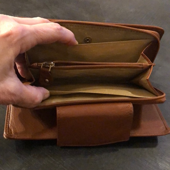 LuPa Soft Large Wallet w/18 Credit Card Slots, Six ~7” Lg Pockets & Coin Storage - Picture 1 of 9